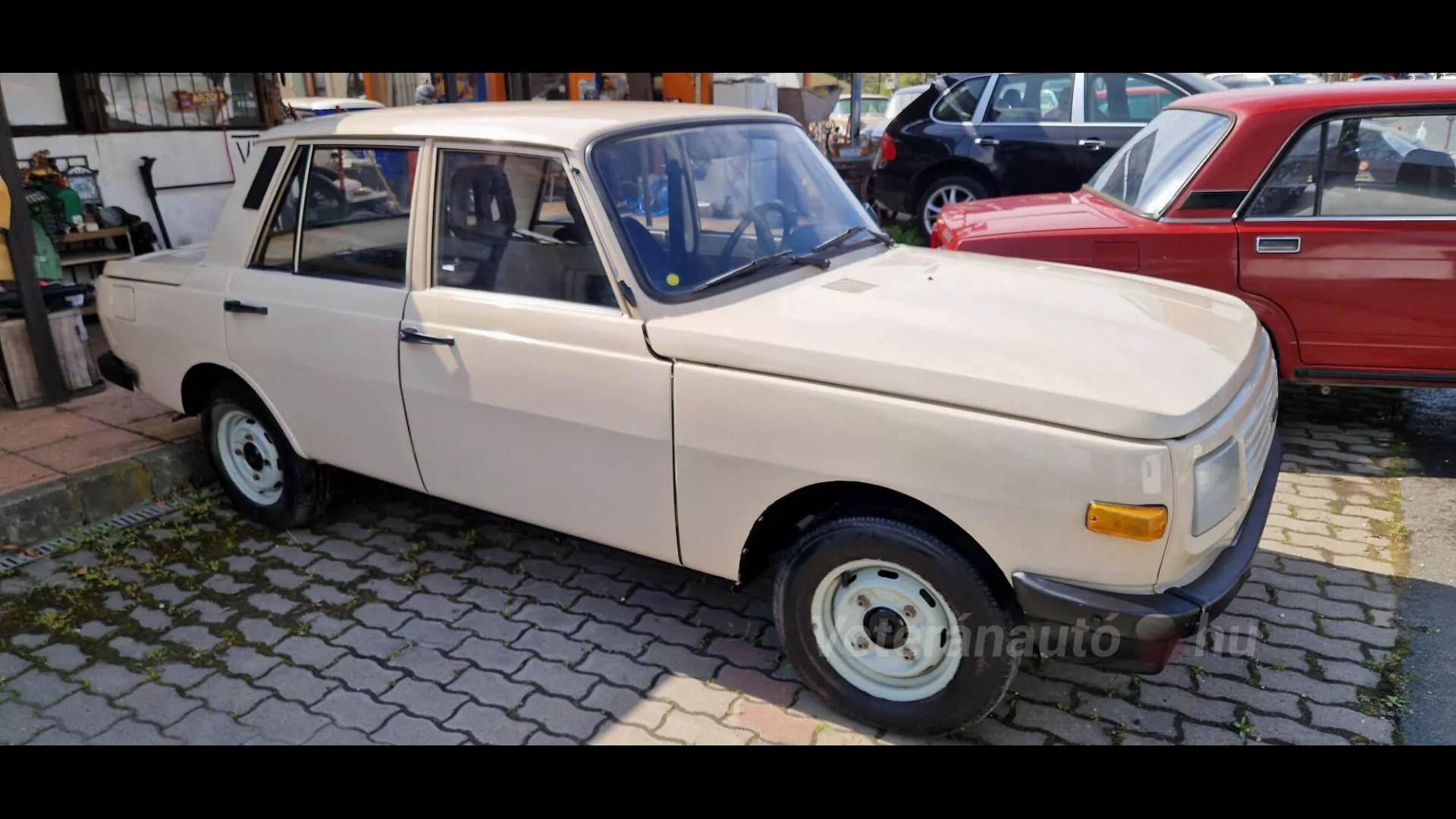 Nagyon szépen megőrzött garázslelet