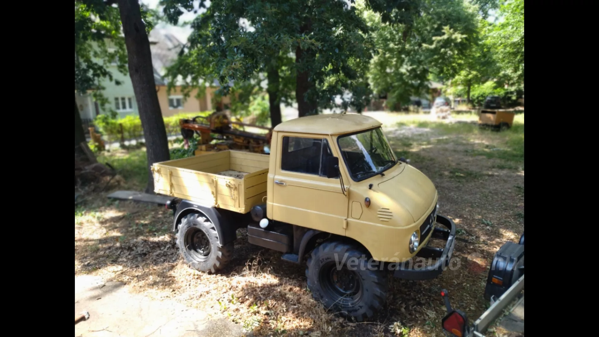 Mercedes Benz (Unimog 411)
