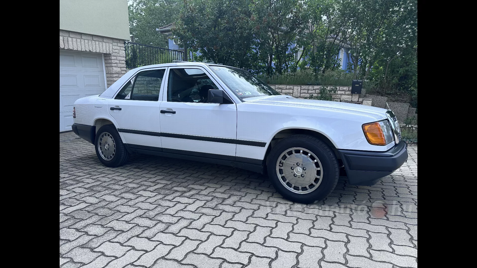 Mercedes W124