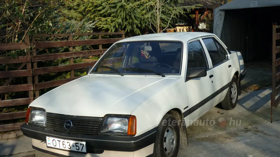 Opel Ascona C 1.6 luxus